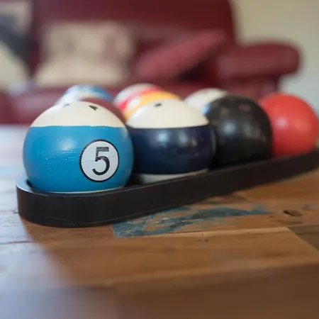 La Charmeuse D'etretat *