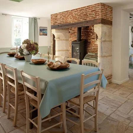 La Charmeuse D'etretat