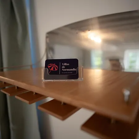 La Charmeuse D'etretat ボルドー・サン・クレール