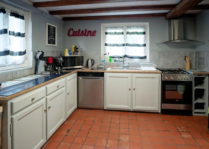 La Charmeuse D'etretat *